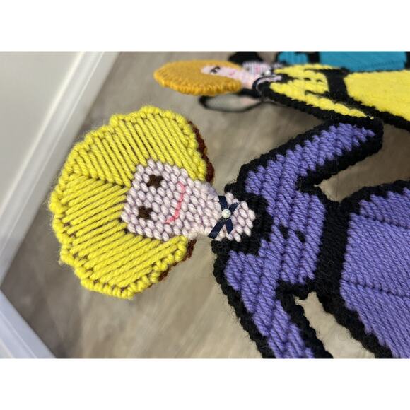 Six Ladies 12.5” Stand DOLLS PLASTIC CANVAS - Picture 3 of 4